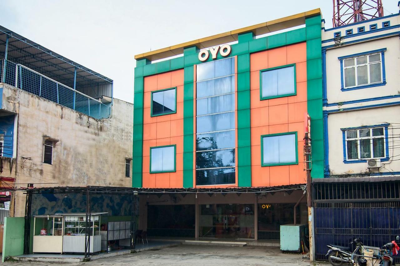 Oyo 529 ホテル パニンダ メダン エクステリア 写真