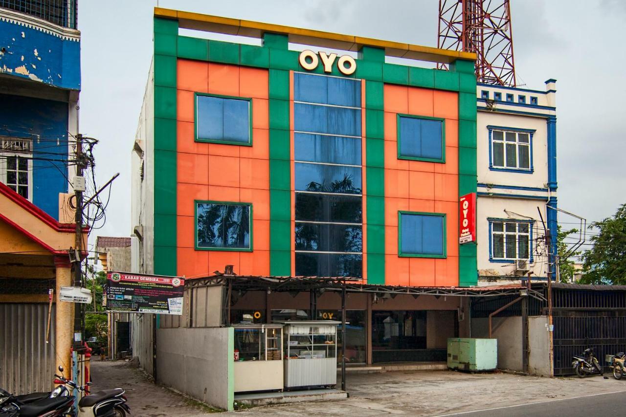 Oyo 529 ホテル パニンダ メダン エクステリア 写真