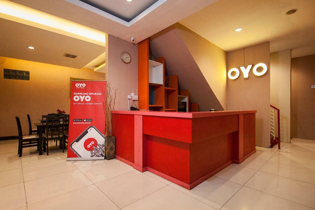 Oyo 529 ホテル パニンダ メダン エクステリア 写真